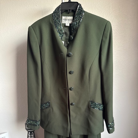 John Meyer Of Norwich Elegant Set of 2Pc Beaded Jacked Skirt Suit  Sz 8 - Picture 10 of 14